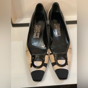 Salvatore Ferragamo shoes for woman in great condition